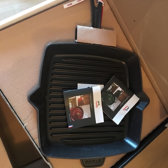 BNIB Staub grill pan black - Picture 1 of 5